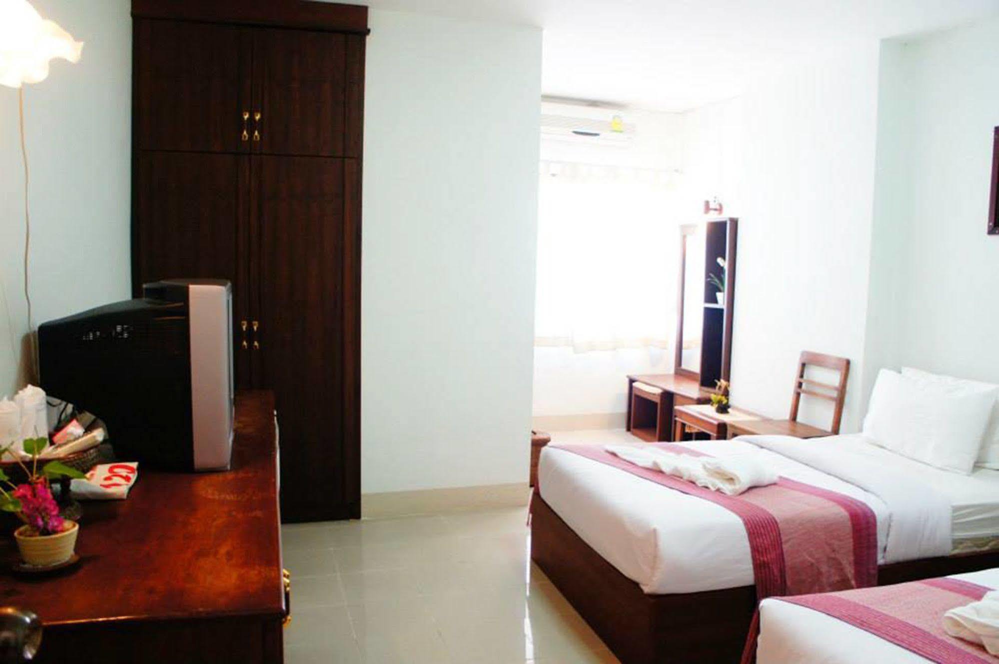Hotel Vipa House Chiang Mai Exterior foto