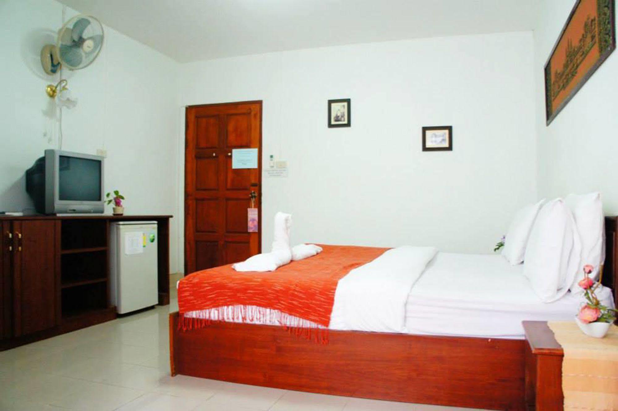 Hotel Vipa House Chiang Mai Exterior foto