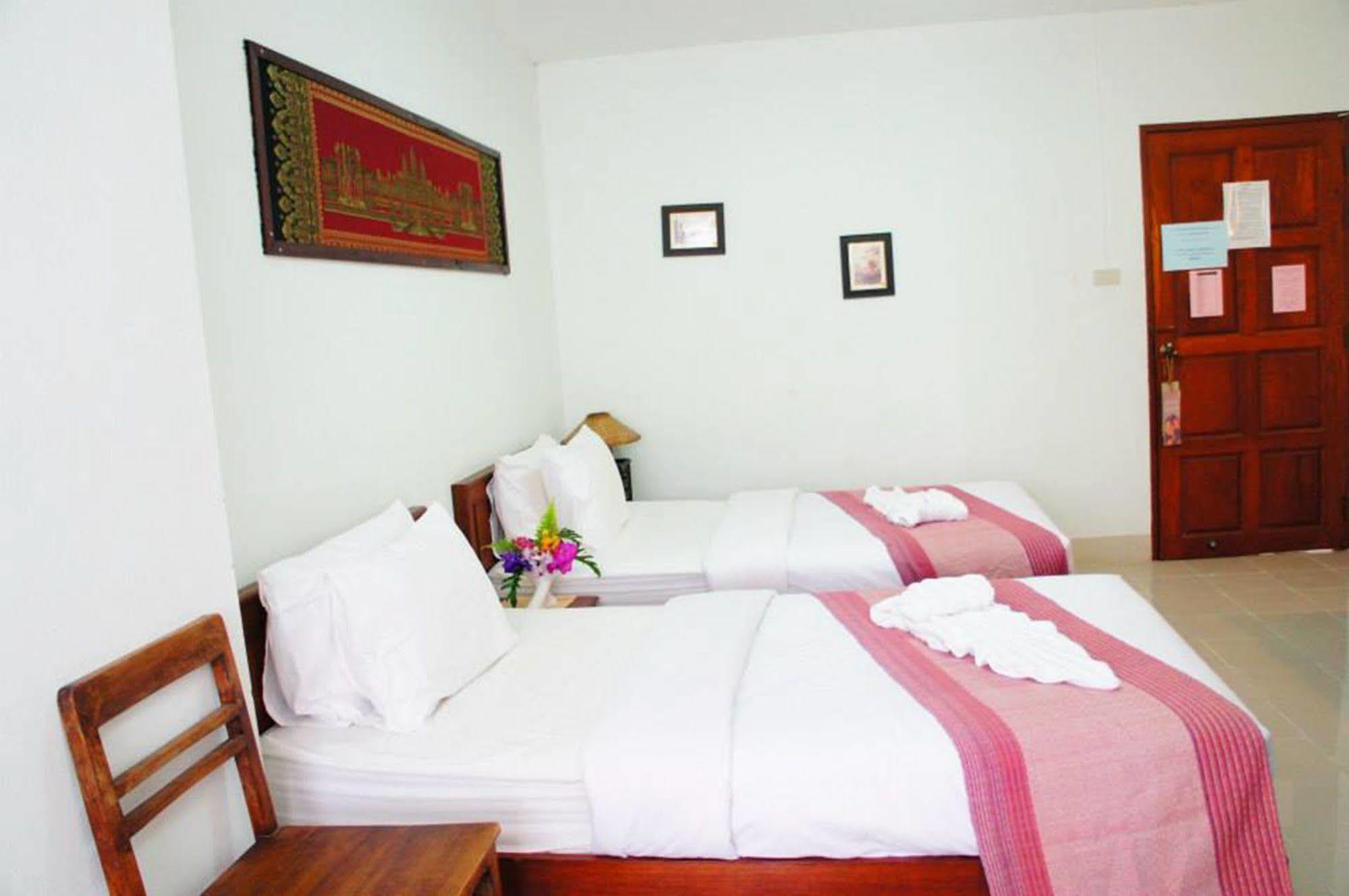 Hotel Vipa House Chiang Mai Exterior foto